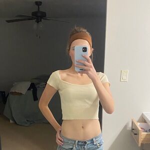 Women's Cream Short Sleeve Scoop Neck Crop Top